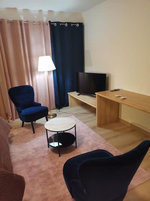 Superbe Appartement Neuf Et Moderne. 波城 外观 照片